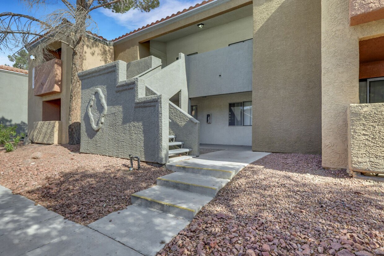 Primary Photo - 3 bedroom condo on Desert Shores gated com...