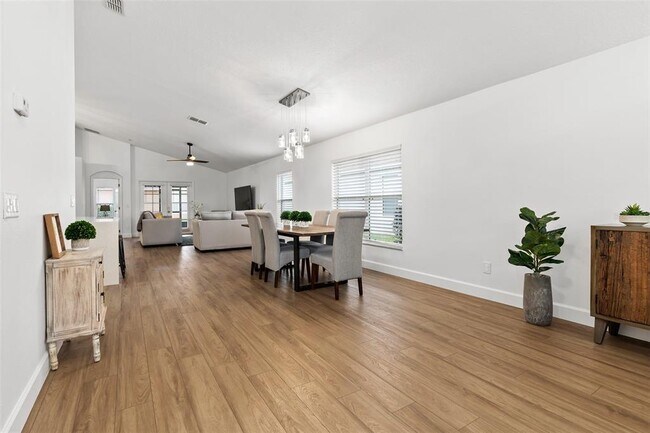 Foto del edificio - 14018 Budworth Cir