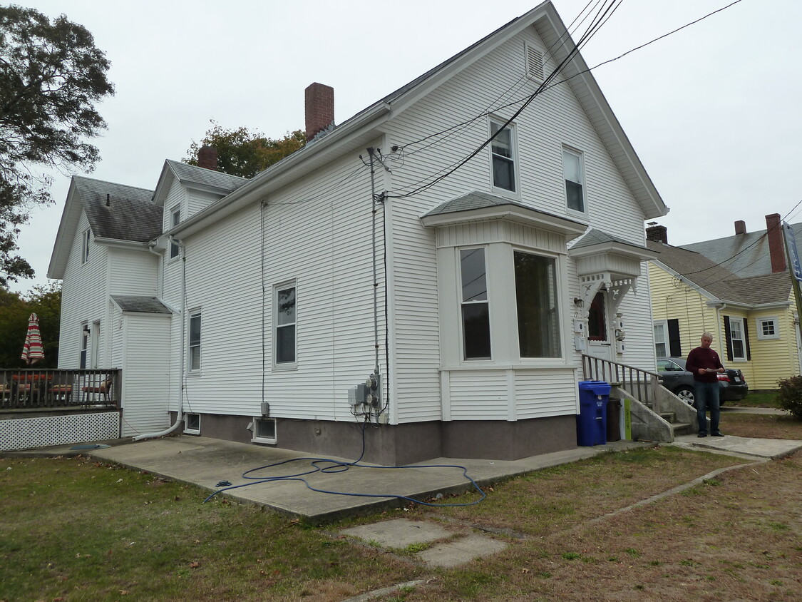 Primary Photo - 77 Allen Ave
