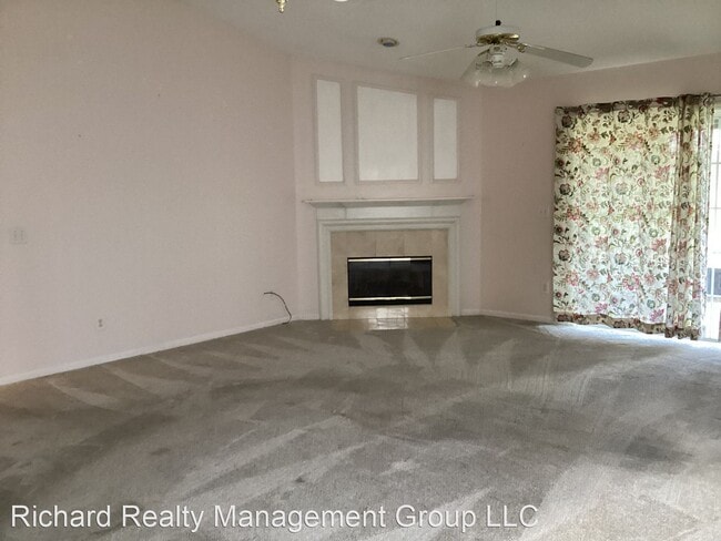 Building Photo - 2 br, 2 bath House - 2885Autumn Green Dr.