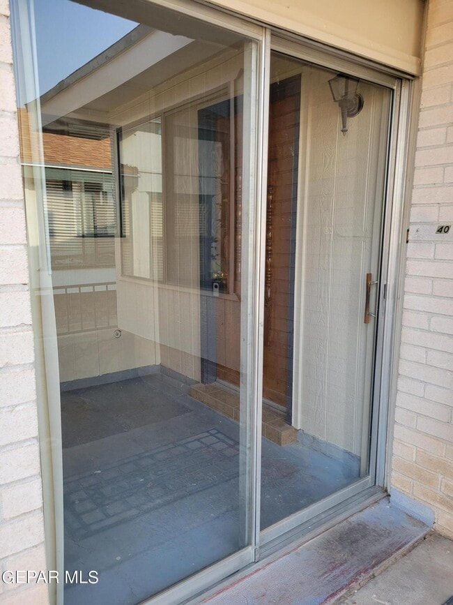 Foto del edificio - 11340 Lake Nasser Dr