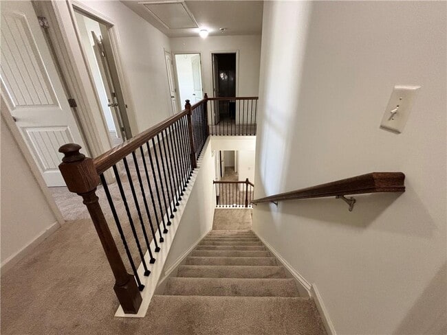 Building Photo - 609 Stonehurst Ln