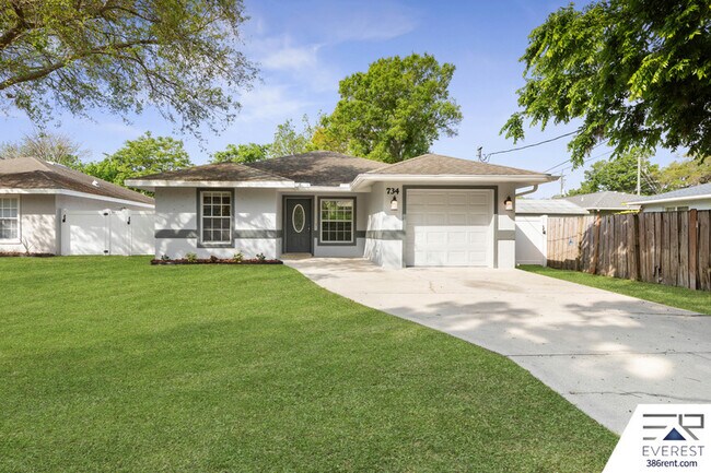 Foto del edificio - 734 Flora St