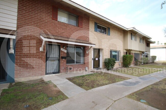 Building Photo - 4526 N 15th Ave