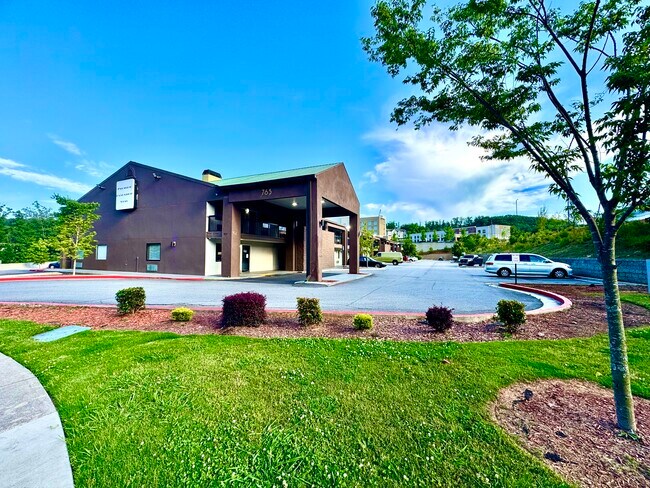 Foto del edificio - Premier Extended Stay