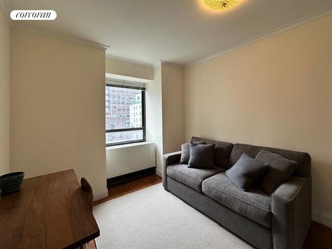 Foto del edificio - 240 E 47th St