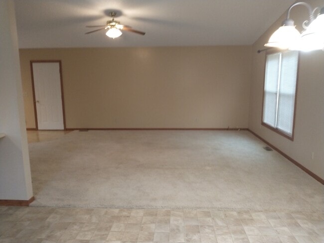 Building Photo - 3082 Yoakam Rd