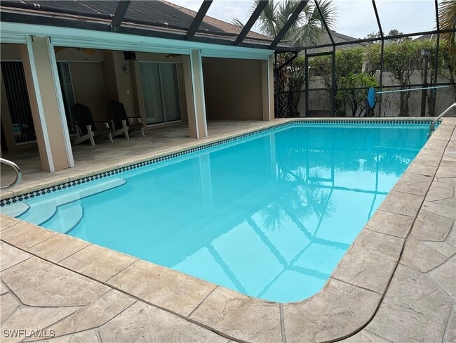 Building Photo - 385 Ashbury Way