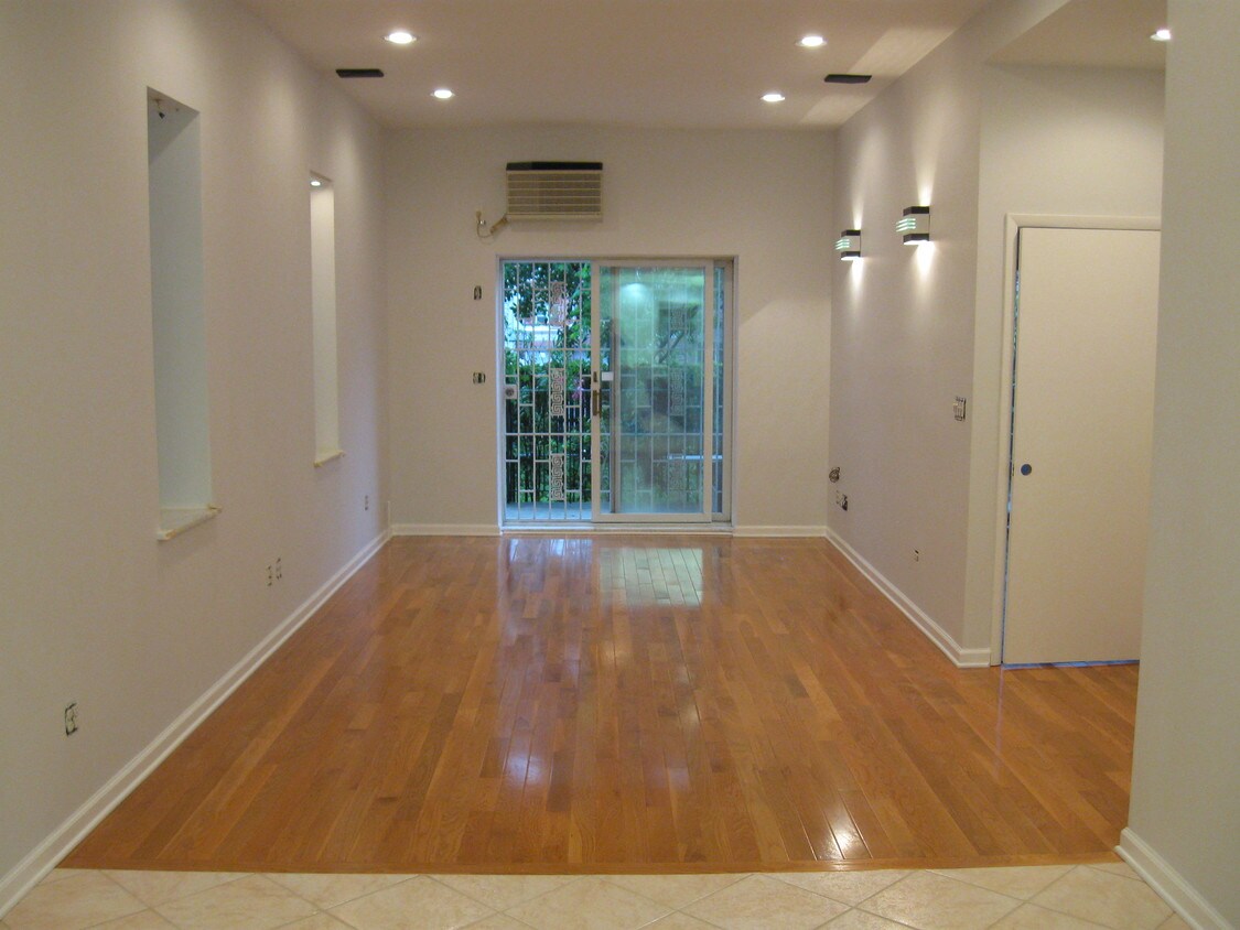 l.room and bedroom door - 31-69 41st St