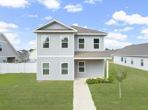 Building Photo - 231 Stagerbush St