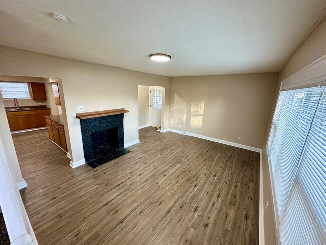 Foto del edificio - 1516 Crescent Rd SW