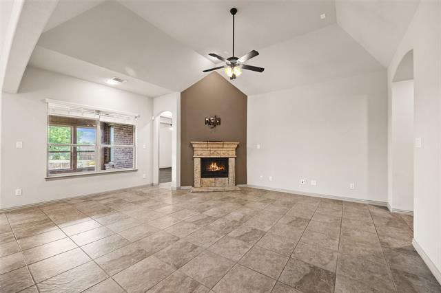 Foto del edificio - 586 Mountcastle Dr