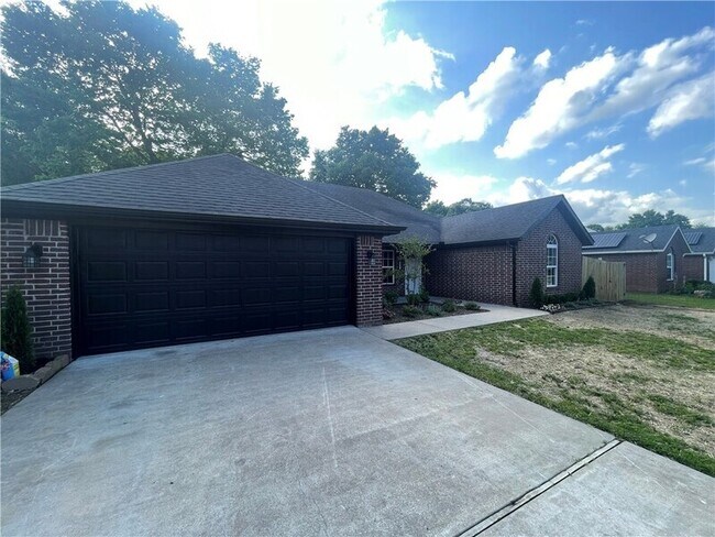 Foto del edificio - 1812 Anthony Dr