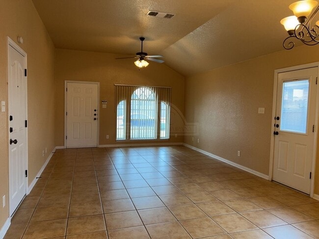 Foto del edificio - 4701 Autumn Valley Dr