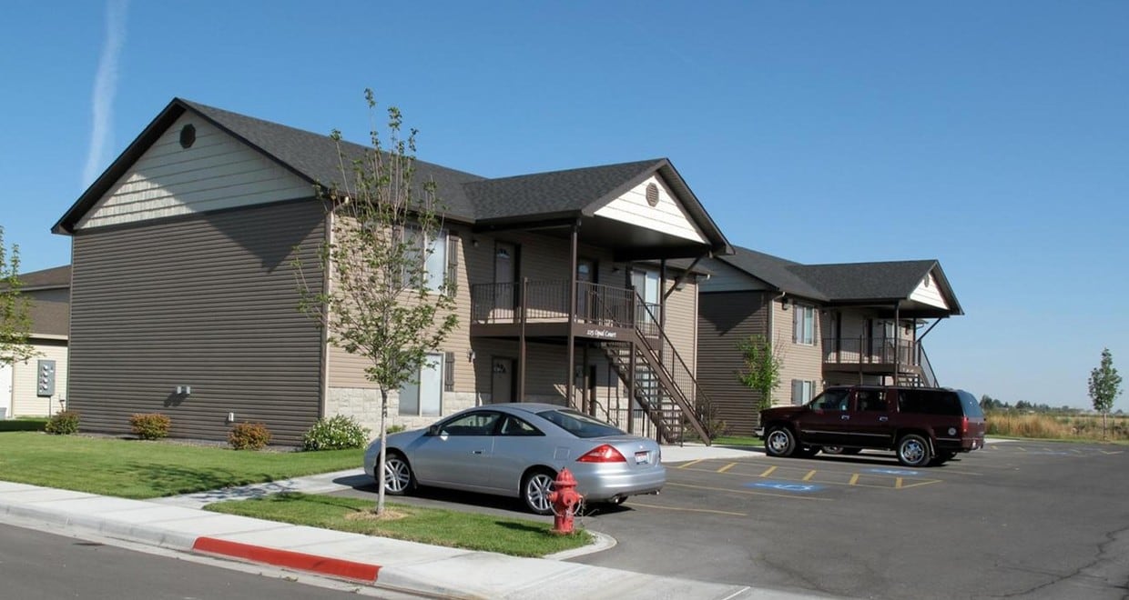 Primary Photo - 225 Opal Ct