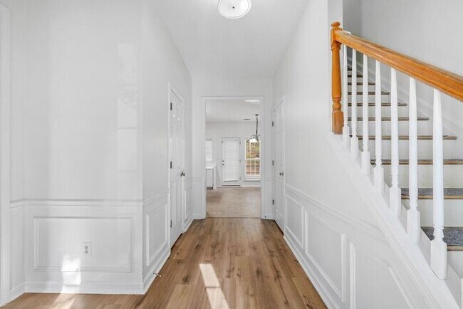 Photo - 5840 Haterleigh Dr House