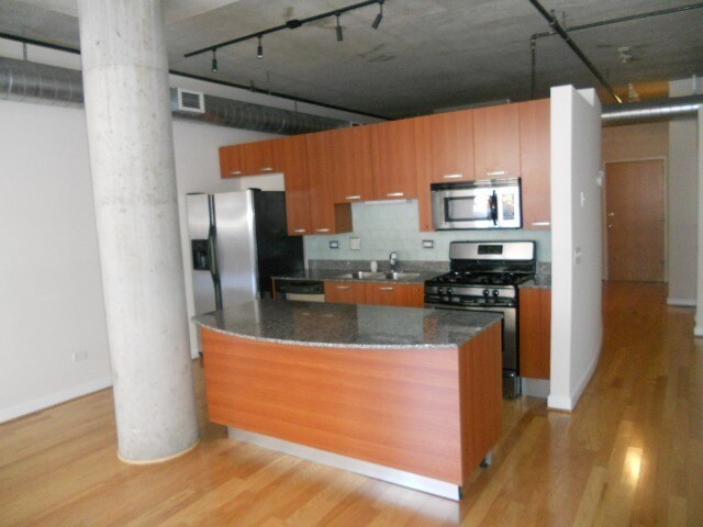 Primary Photo - 111 S Morgan St