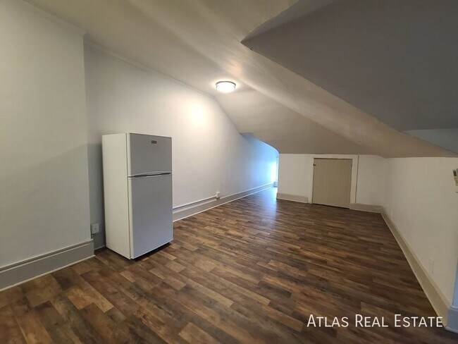 Foto del edificio - 1066 N Clarkson St