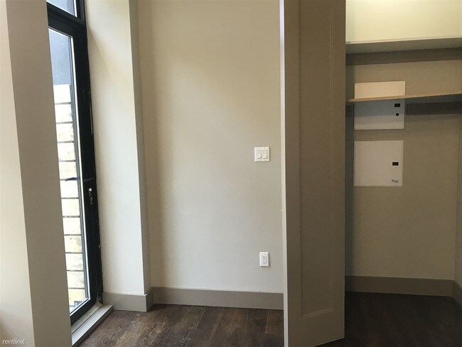 Building Photo - 1 br, 1 bath Apartment - 447 Meeker Ave 4B