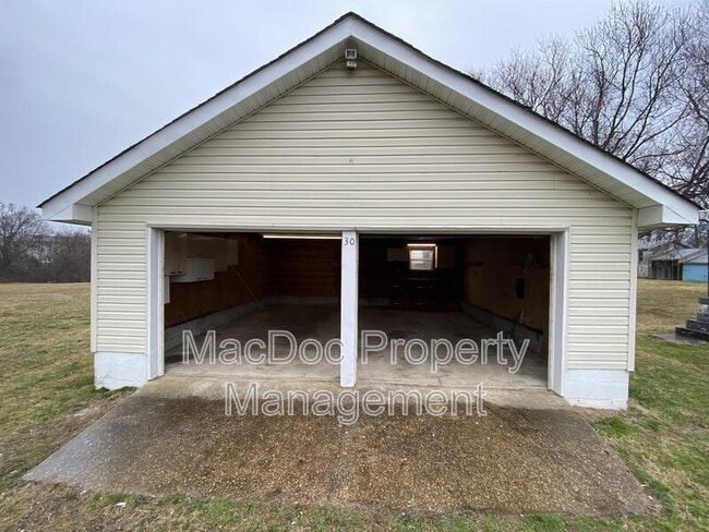 Building Photo - 30 Curtis Estates