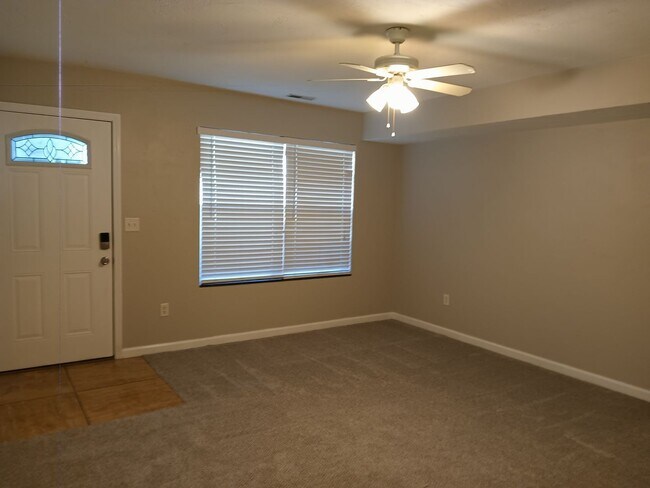 Foto del edificio - Available now! Beautifully Renovated 2 bed...