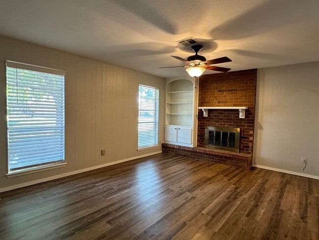 Building Photo - 2306 NW 75th St