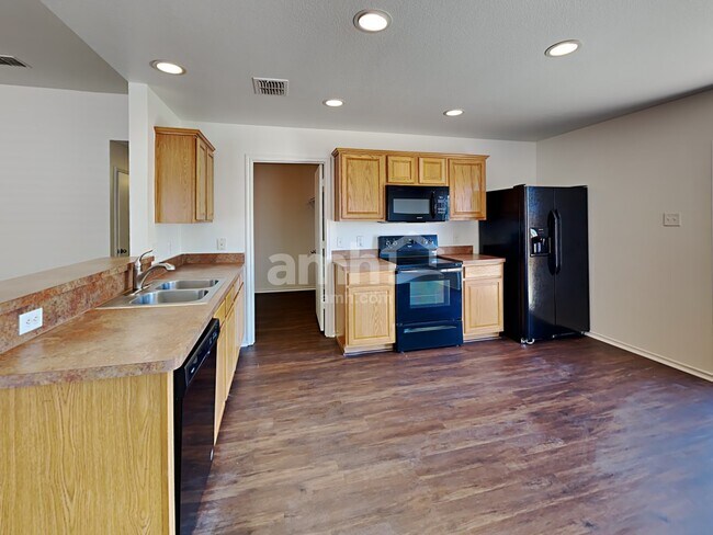 Building Photo - 9421 Pastime Ct