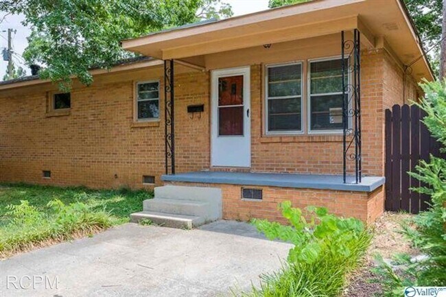 Foto del edificio - 2 br, 1 bath House - 212 White Street