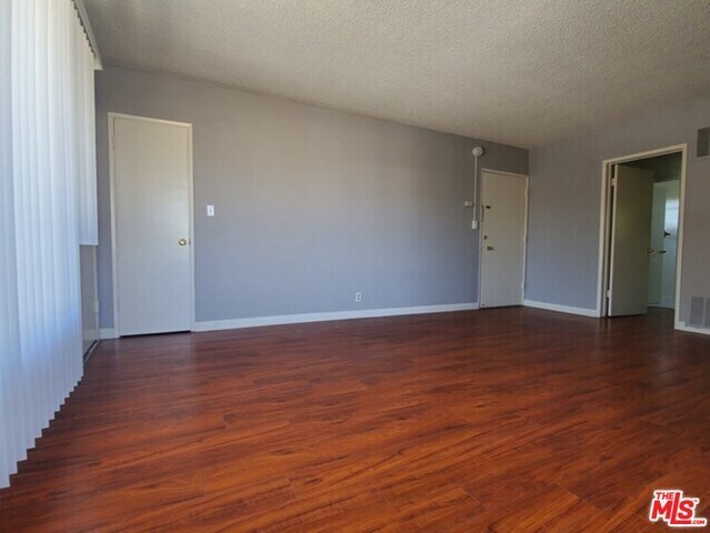 Building Photo - 830 Crenshaw Blvd