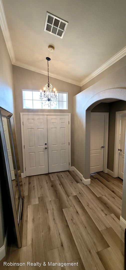 Foto del edificio - 3 br, 2 bath House - 9851 High Alpine St.