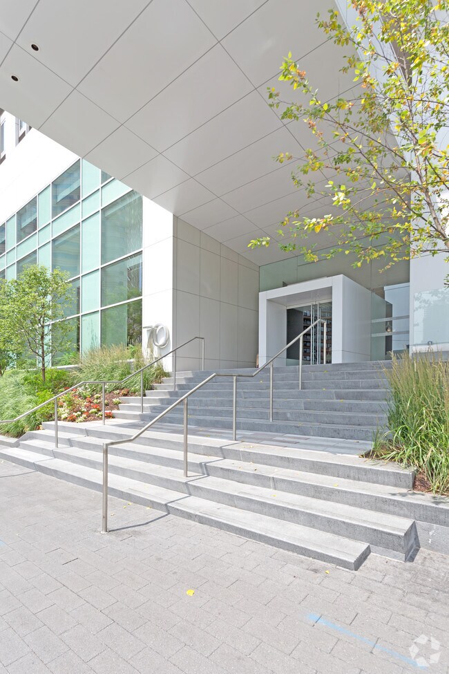 70 Columbus Rentals Jersey City, NJ