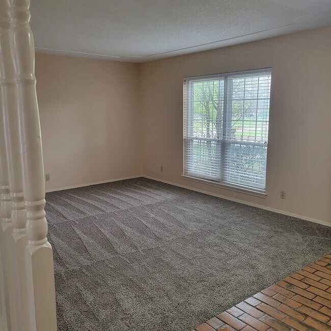 Foto del edificio - 1710 Scenic Dr