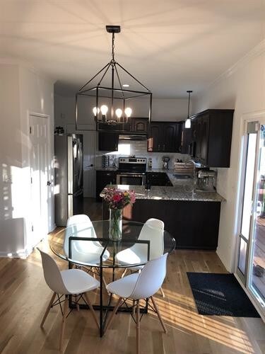 Building Photo - 805 Wickshire Dr