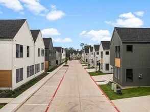 Building Photo - 1941 Sawdust Rd