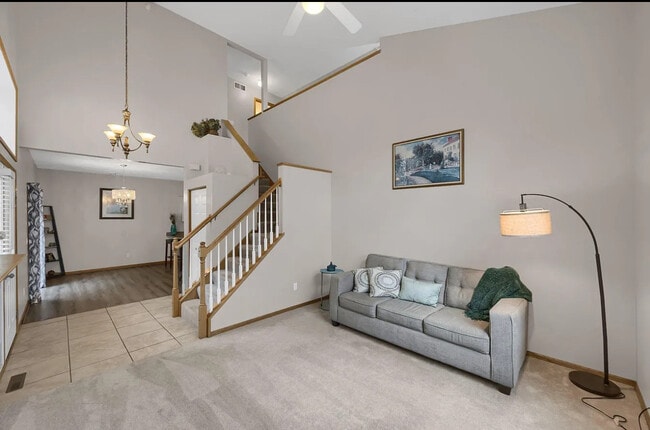 Foto del edificio - 17601 Hackberry Ct