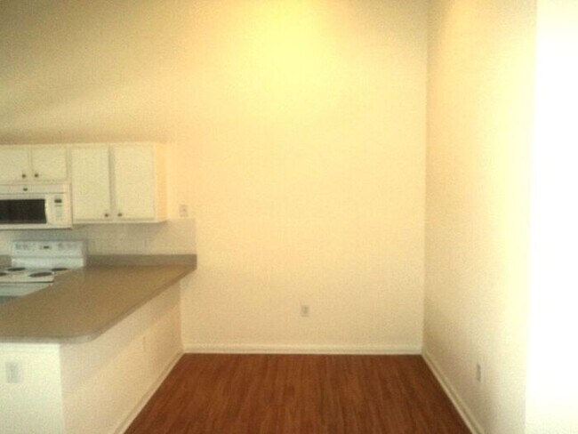 Foto del edificio - Independence South one level brick patio h...