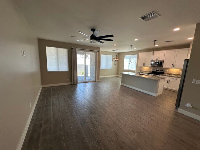 Foto del edificio - 5814 E Lockwood St