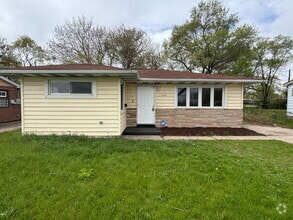 Building Photo - 2108 Whitcomb St