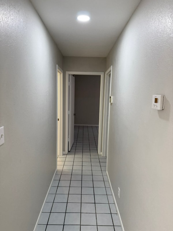 Building Photo - 927 W Formosa Blvd