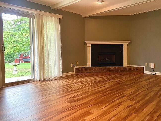 Building Photo - 3 Bedroom,2 Bath Home in north Durham with...