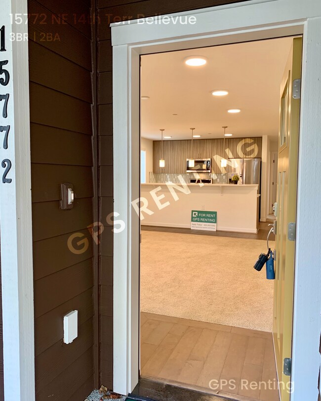 Foto del edificio - Crossroads Village Bellevue- Rare 1 level ...