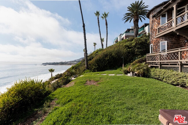 Foto del edificio - 629 S Coast Hwy