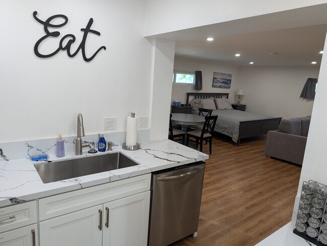 Foto del edificio - 10911 Sunray Pl