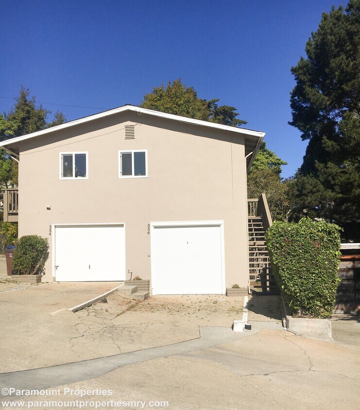 Foto principal - 554 Laine St