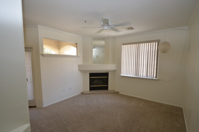 Foto del edificio - 2992 N Miller Rd