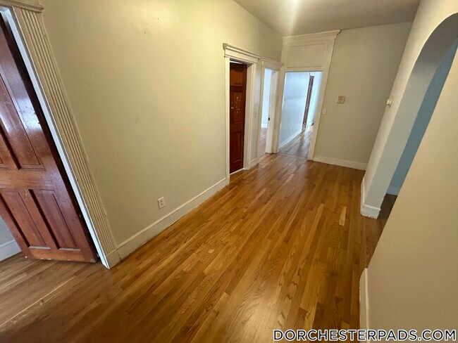 Building Photo - 65 Intervale St