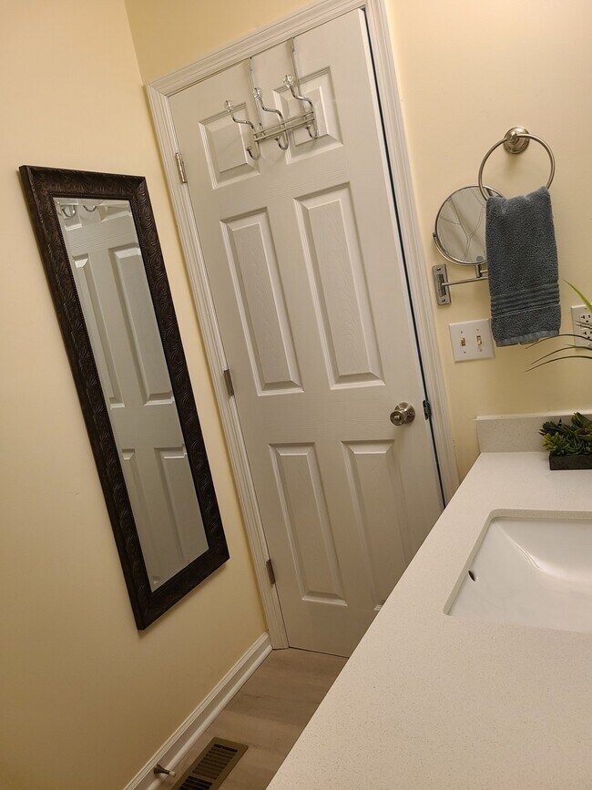 Building Photo - 1454 Trotters Ln