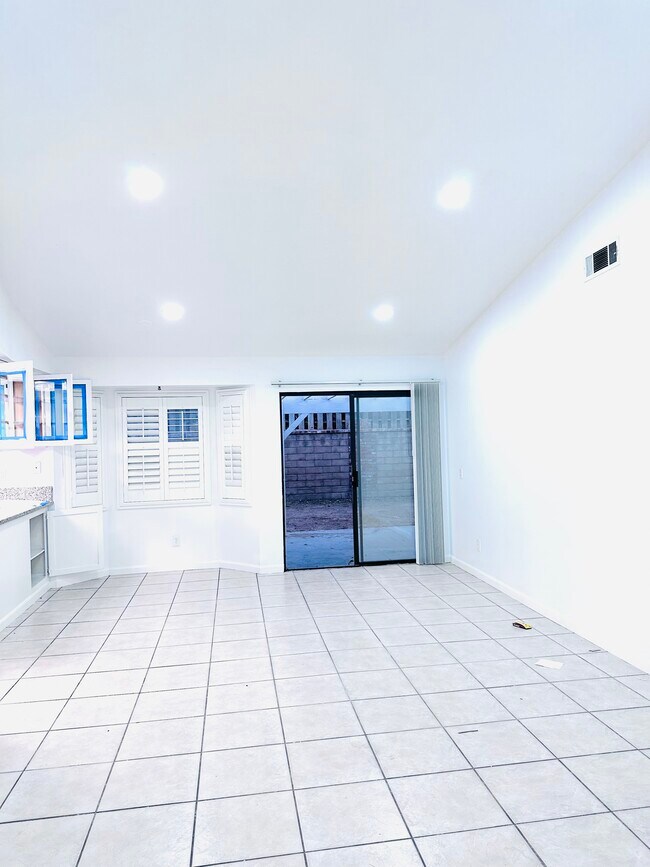 Foto del edificio - 350 Sunrise Ter