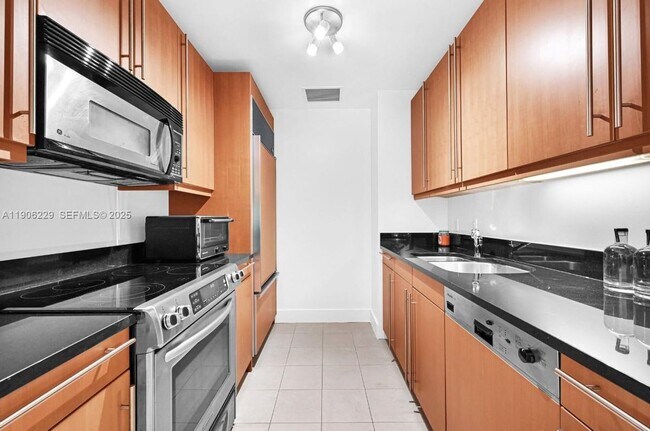 Foto del edificio - 1435 Brickell Ave