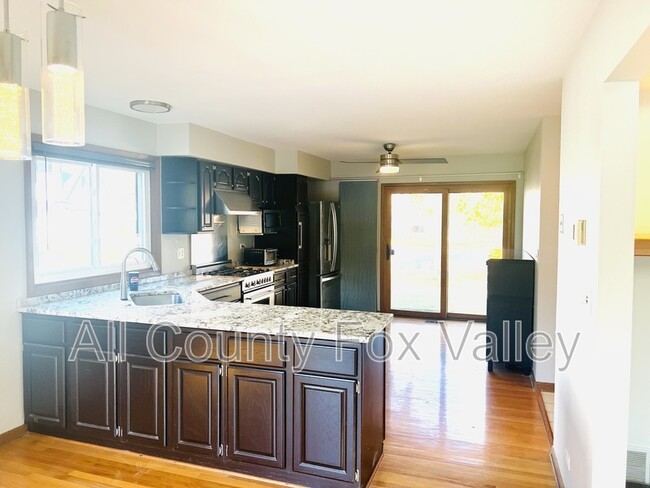 Foto del edificio - 1134 Lakeside Ct